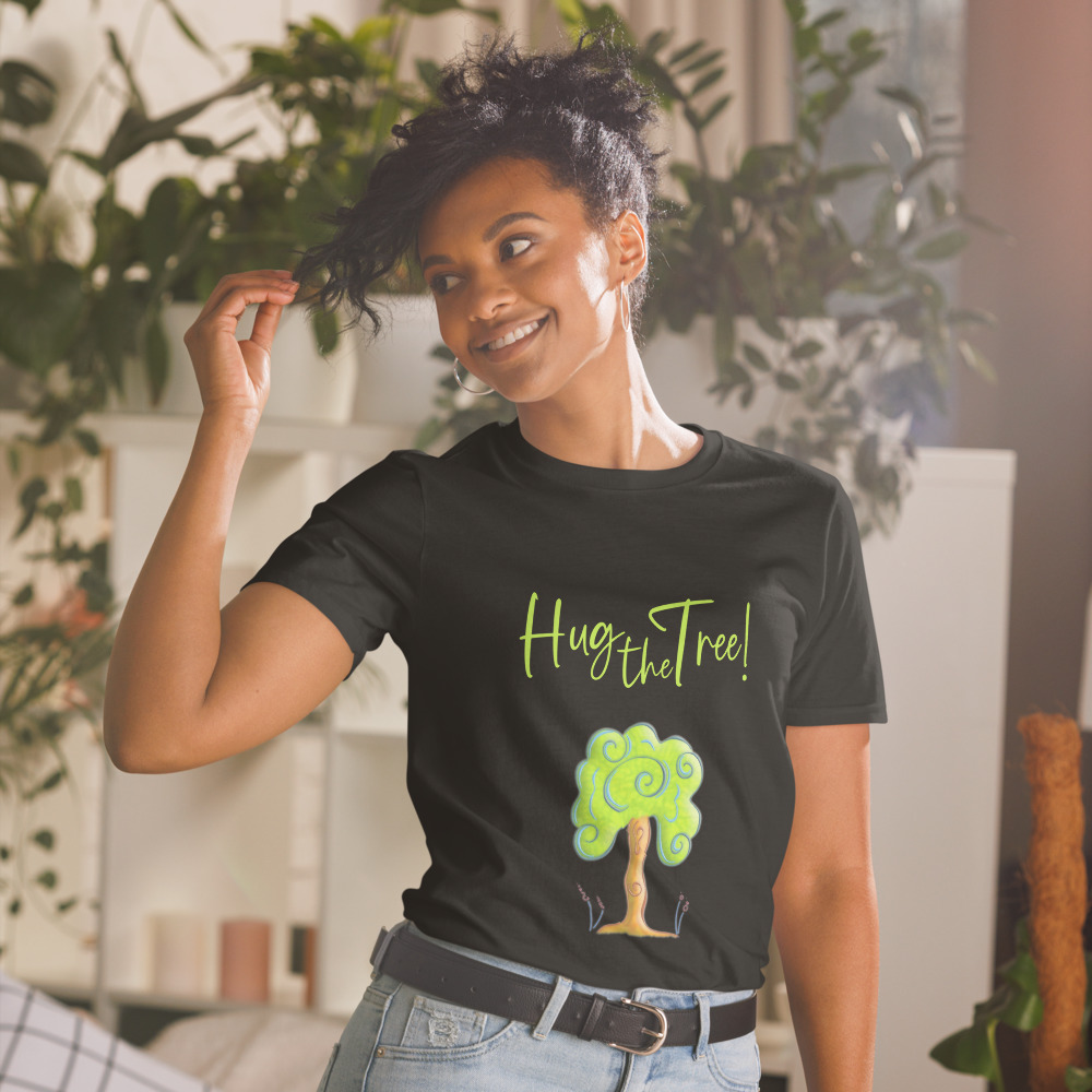 Camiseta "Hug The Tree!" de la Colección Raíces. - Imagen 3