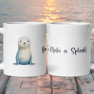 Taza Blanca Brillante con Bonito León Marino “Born To Make a Splash!”