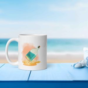 Taza Brillante con Bonita Botella en la Arena