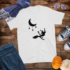 Camiseta con Diseño de un Divertido Gato vago bajo una Luna con Estrellas