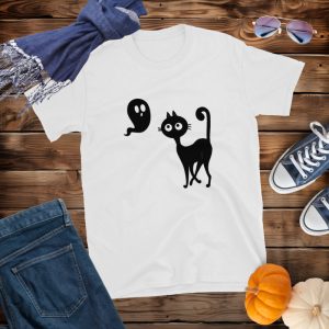 Camiseta con Diseño de un Divertido Gato Sorprendido por un Fantasma