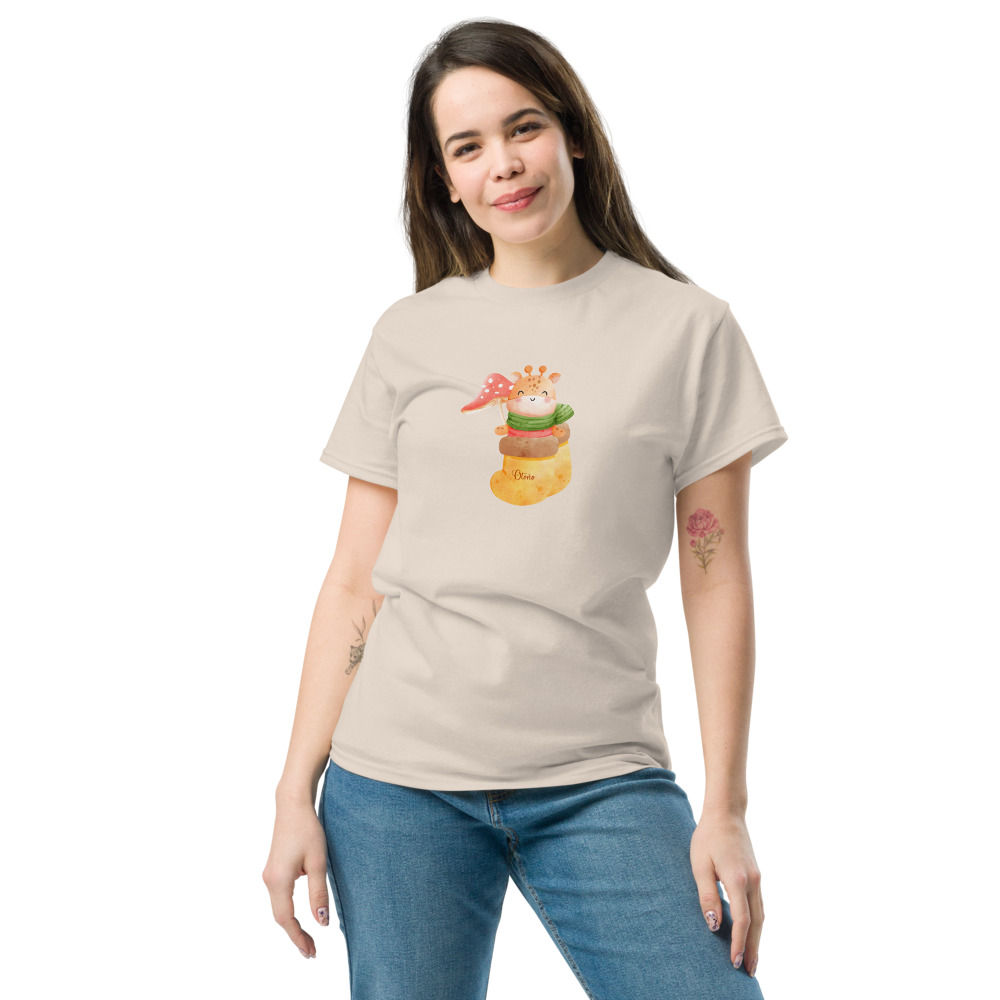 Camiseta con diseño de una dulce jirafa en un cómodo calcetín de otoño - Imagen 7