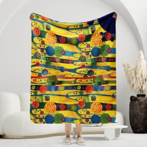 Manta de Alegría con motivos coloridos y círculos en el bosque en fondo amarillo de luz