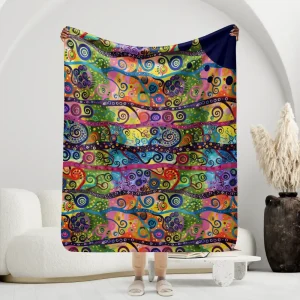 Manta de Conexión con motivos coloridos y espirales en el bosque