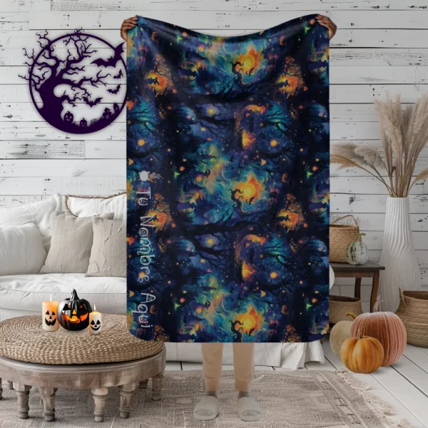 Manta de misterio mullida con motivos de magia y fuego en fondo azul [Personalizable] - Imagen 2
