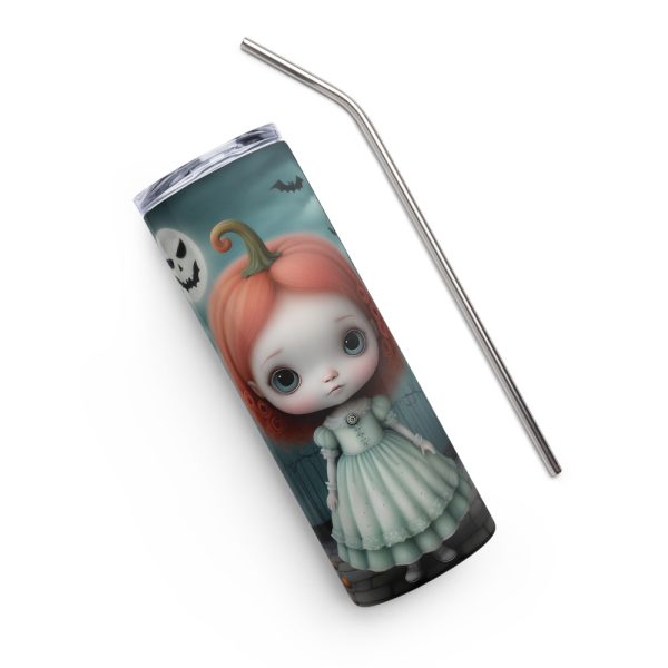 Vaso de acero inoxidable con niña calabaza gótica de ojos grandes en fondo tenebroso - Imagen 5